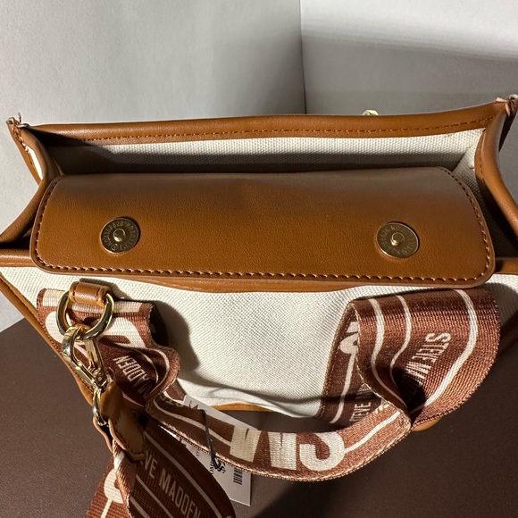 NWT Steve Madden BWEBBER TikTok Guitar strap Crossbody Bag/ Airpod CREME/BRWN. - Picture 5 of 9